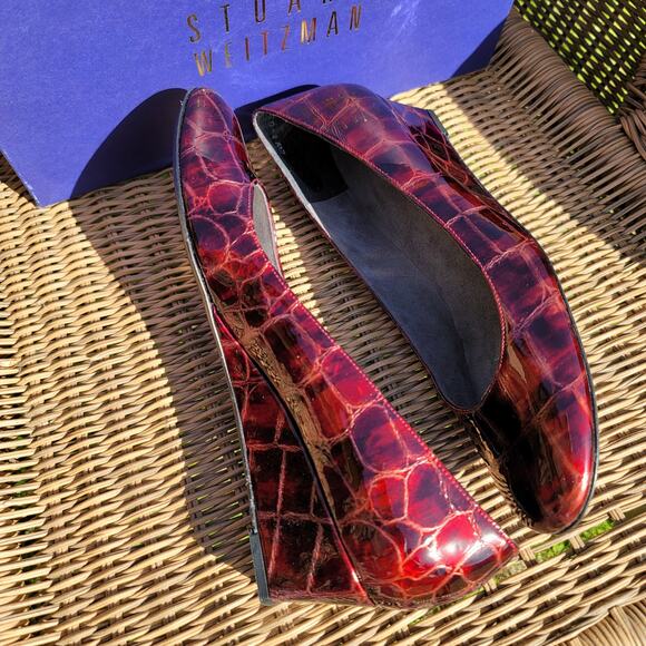 Stuart Weitzman Crocodile Patent Wedges Size 8N - Picture 5 of 11